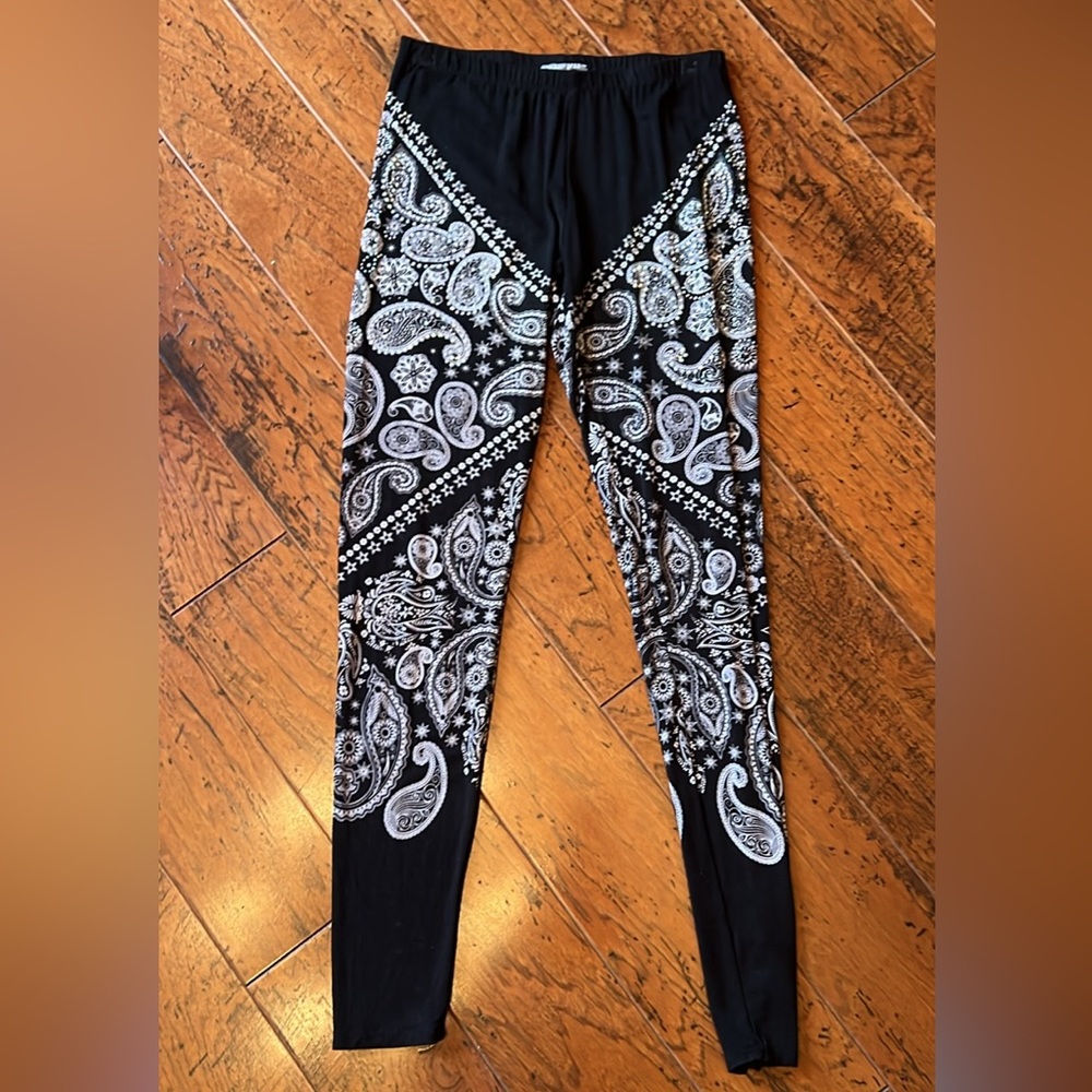 Vocal Black Leggings Medium